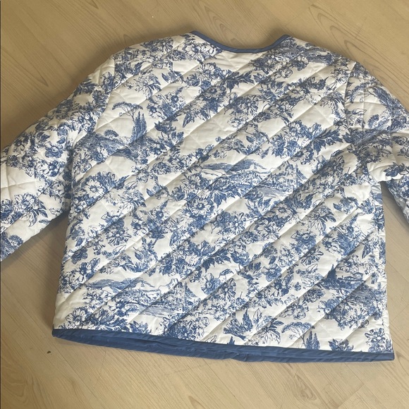 Rachel Zoe Floral Blue and White Puffer Jacket - Picture 4 of 7